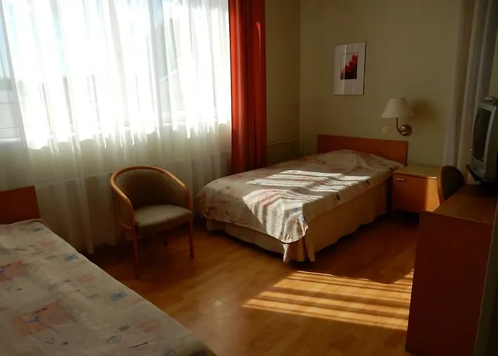 Tatari 53 מלון 2*