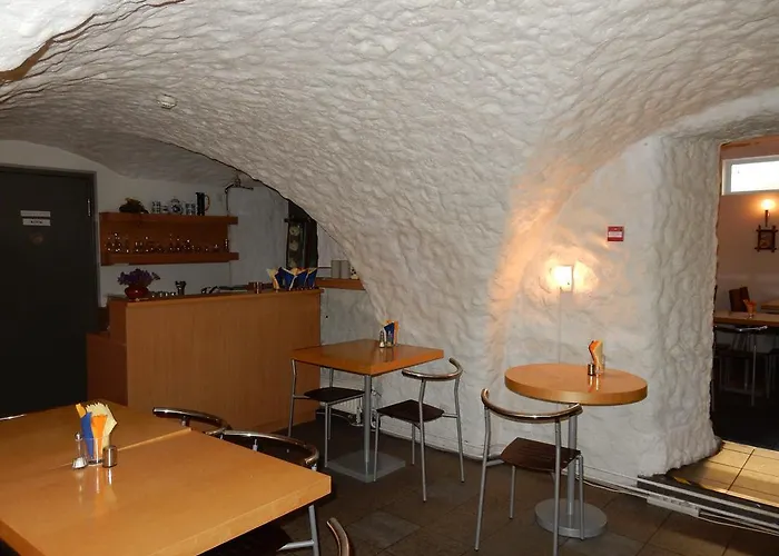 מלון Tatari 53 2*